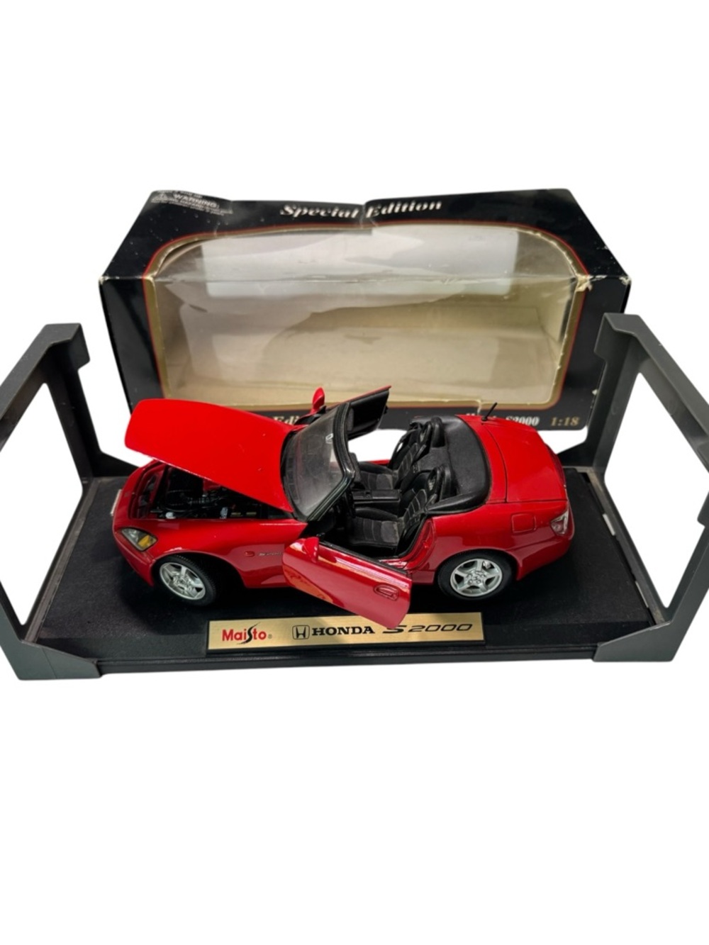 Maisto die cast car Honda S 2000 1:18 collectible